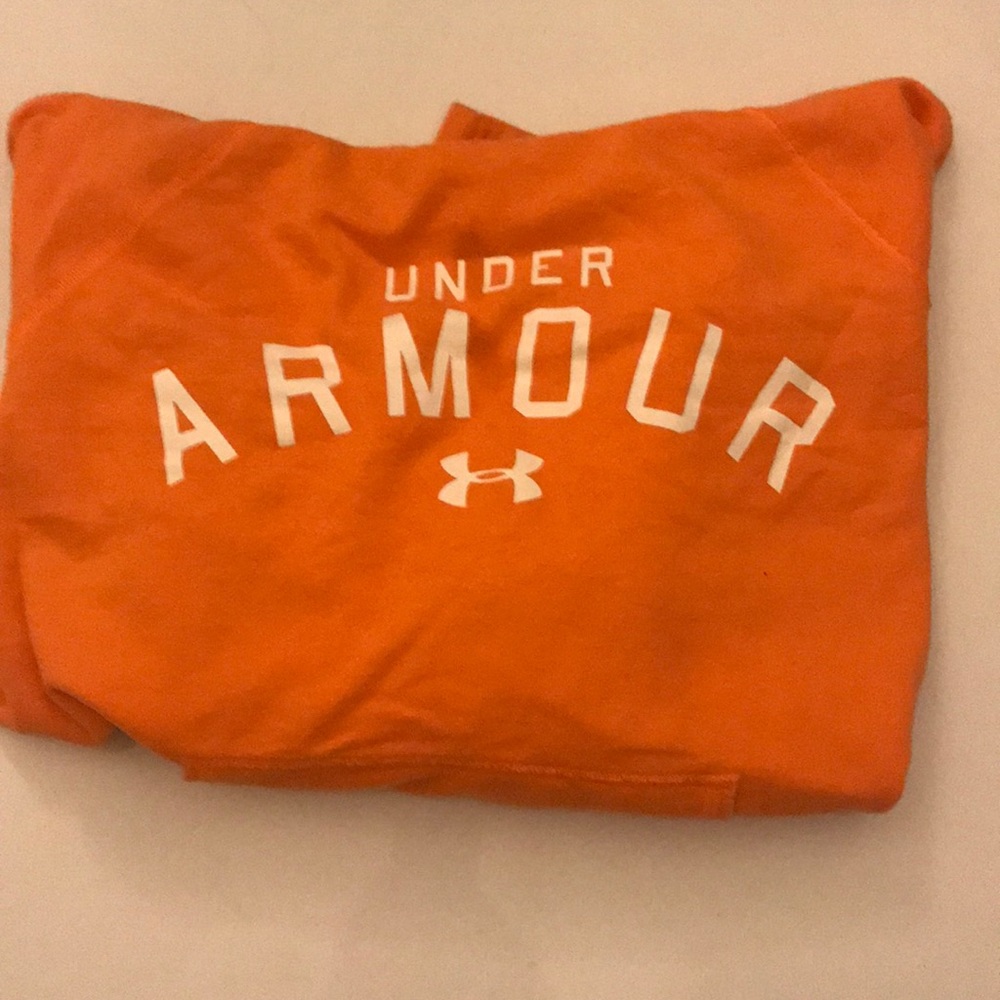 Under armour sweatshirt
